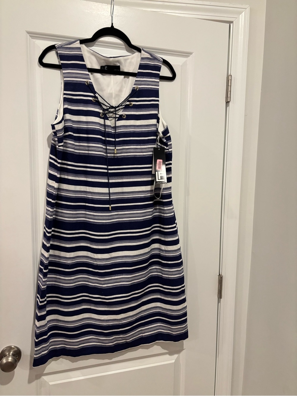 Never worn Leslie Fay dress